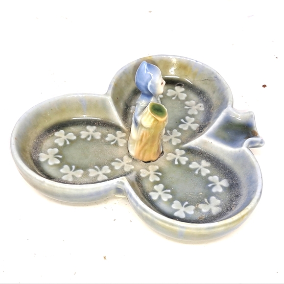 Vintage Irish Porcelain Shamrock With Pixie On Stump Ring Dish - Picture 4 of 5